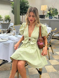 Mónica Minimalist Bow Dress Chic Silhouette Collection