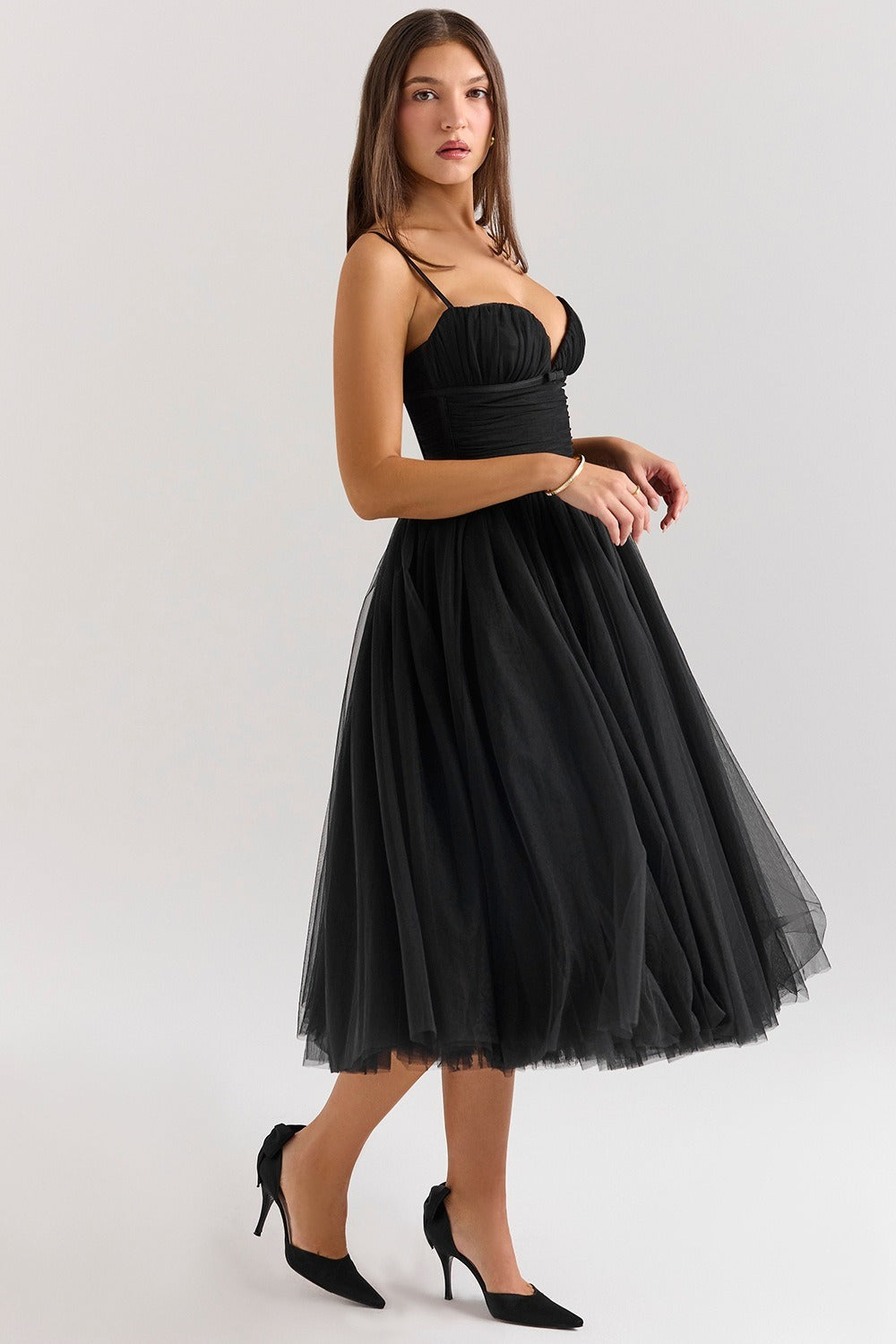 Ruched Sweetheart Pleated Bodice Tulle Layered Skirt Spaghetti Strap Midi Dress