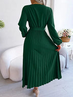 Verónica Effortless Pleated Midi Dress Chic Silhouette Collection
