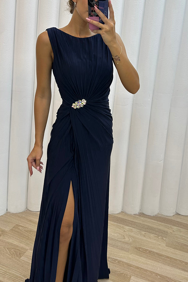 Sleeveless Boat Neck Pleated Crystal Brooch Waist High Slit Maxi Gown