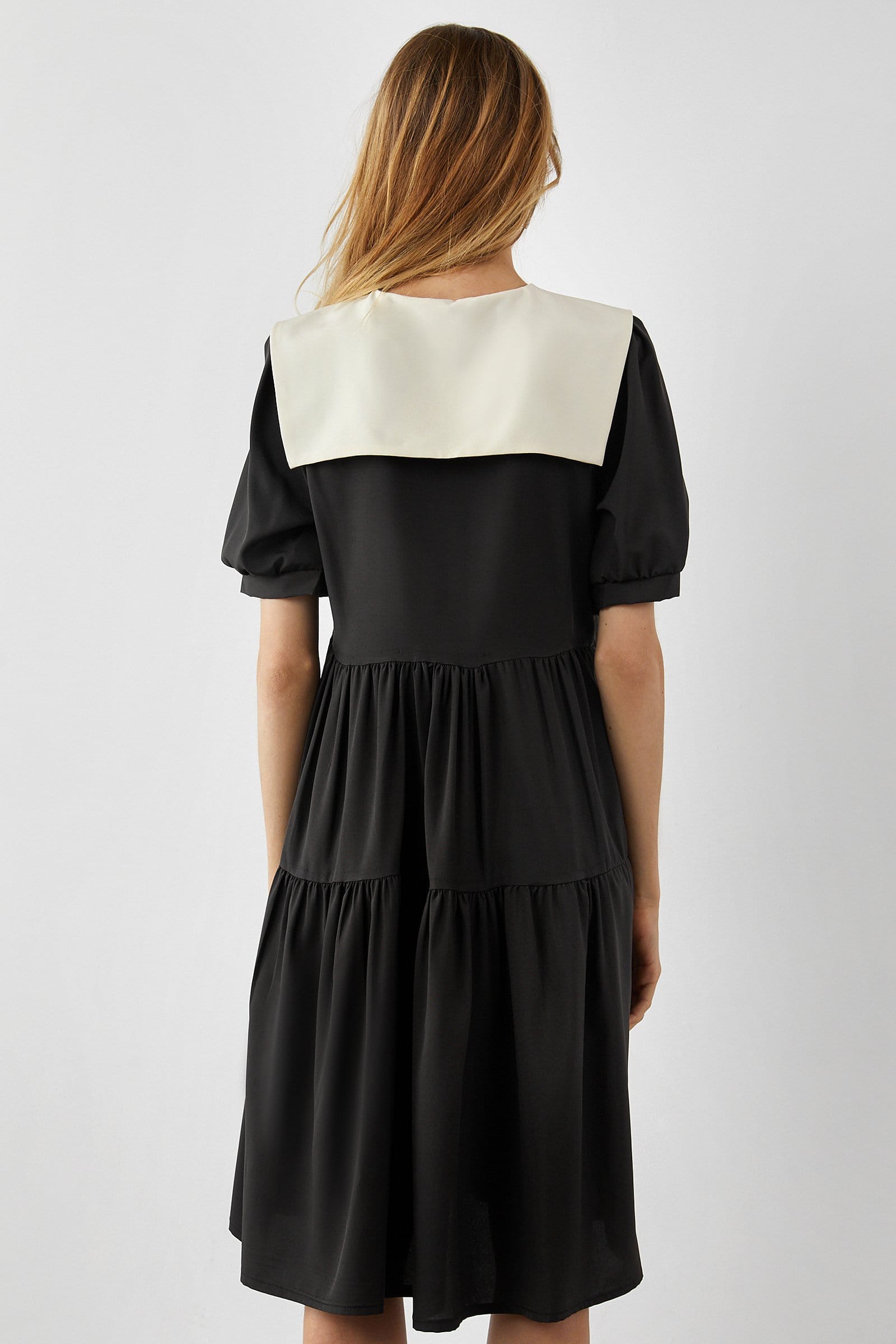 Oversized Pointed Collar Tiered Ruffle Puff Sleeve Mini Dress