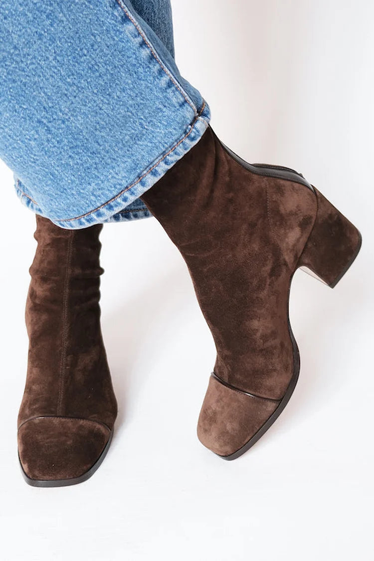 | Elegant Boots