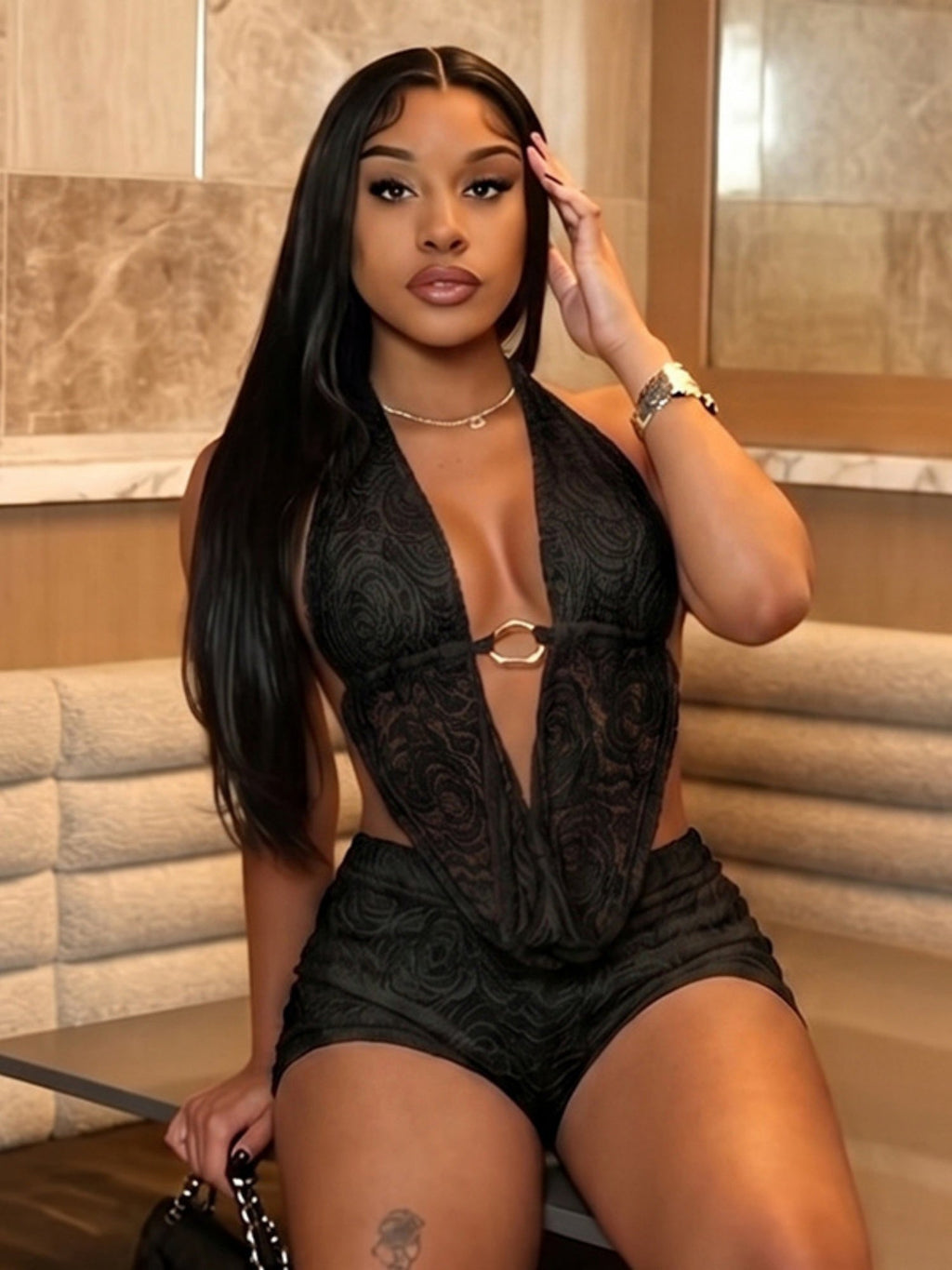 Lace Sway Neck Backless Top Slim-fit Shorts 2-piece Sets