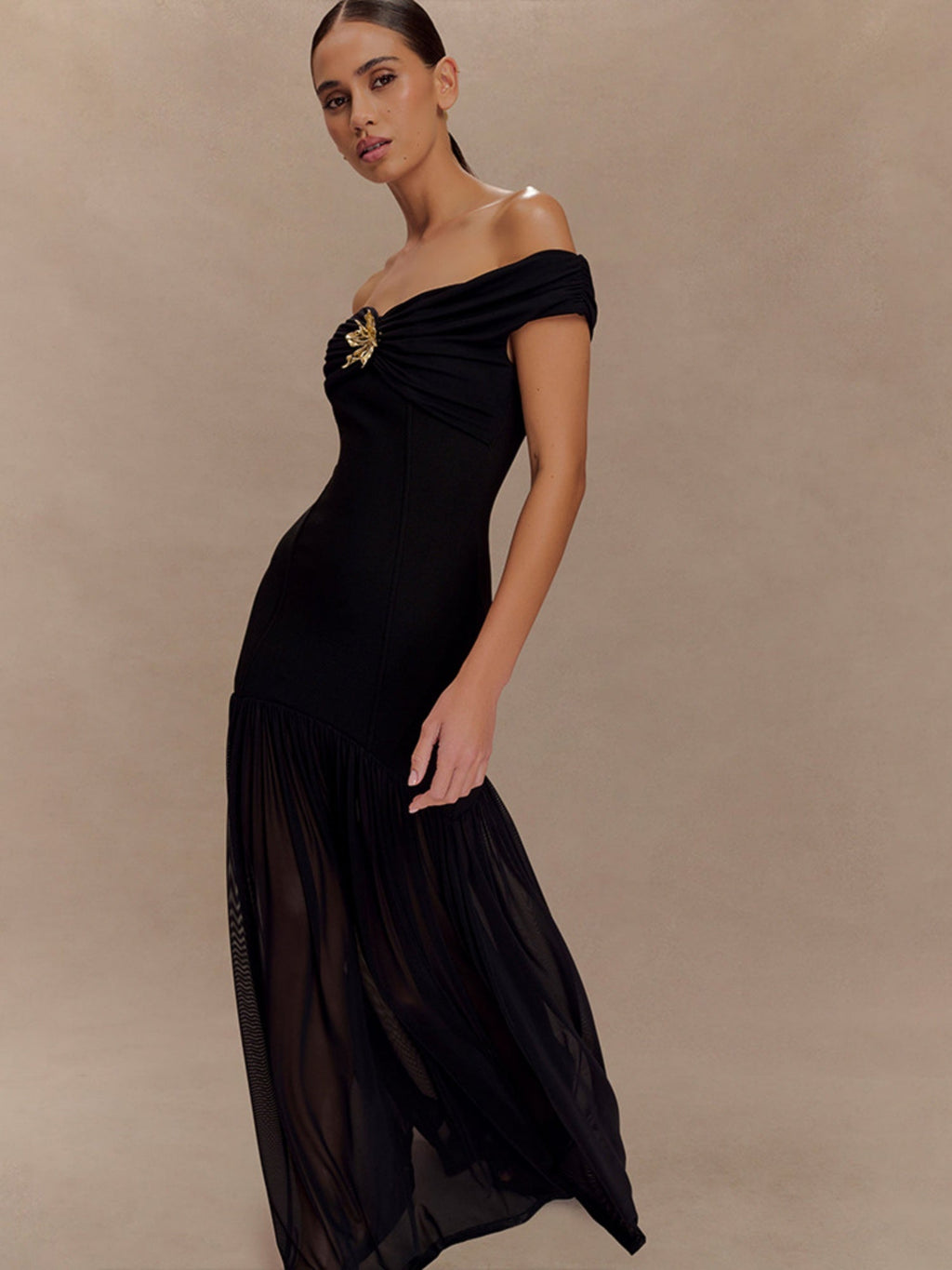 Mesh Splicing Off-shoulder Pleated Backless Maxi Dresses