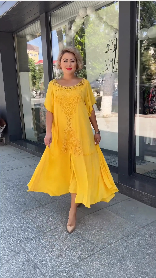 | Classic summer dress in comfortable fit