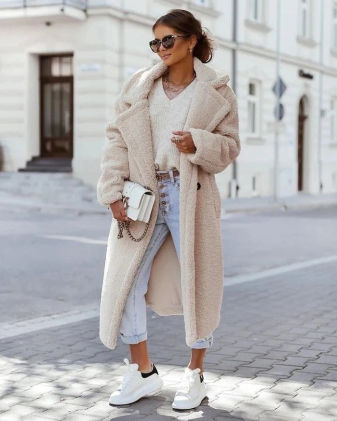 | Long teddy coat