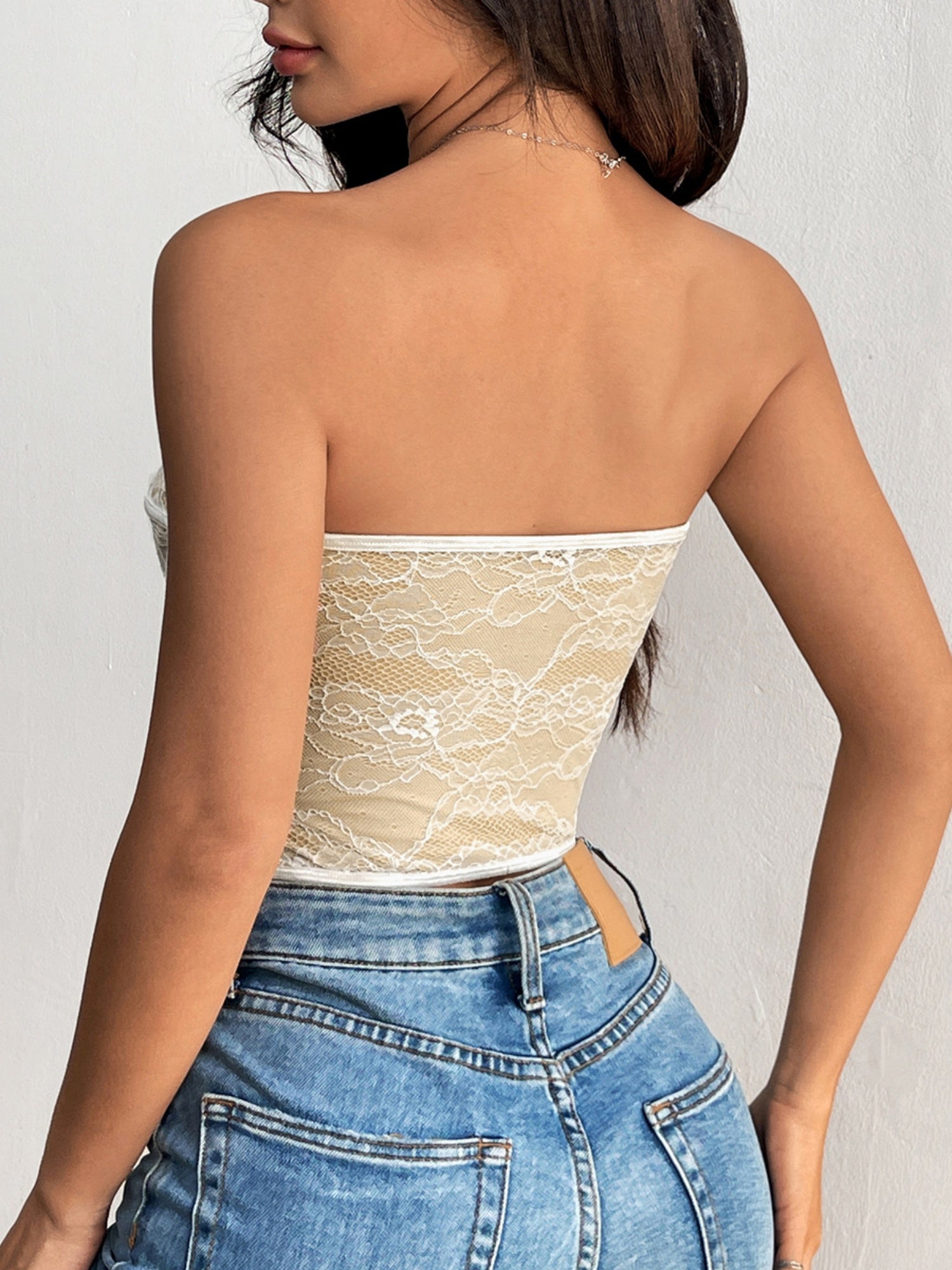 Lace Trim Splicing Buttons Strapless Bra