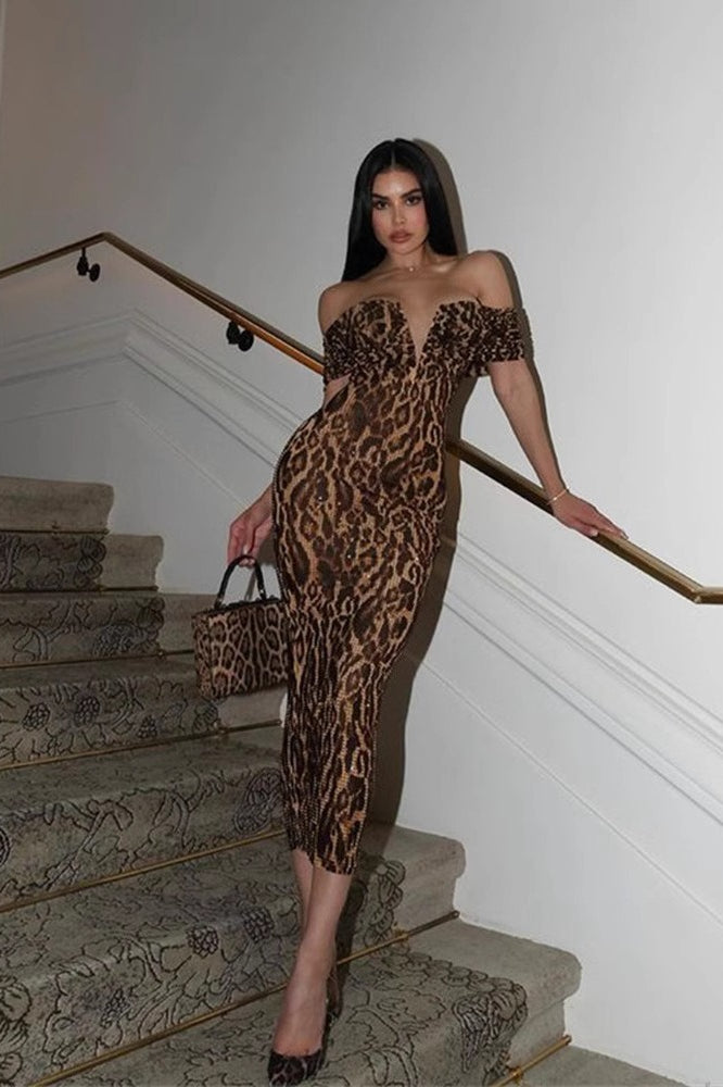 Off Shoulder Sweetheart Print Side Cutout Bodycon Midi Dress