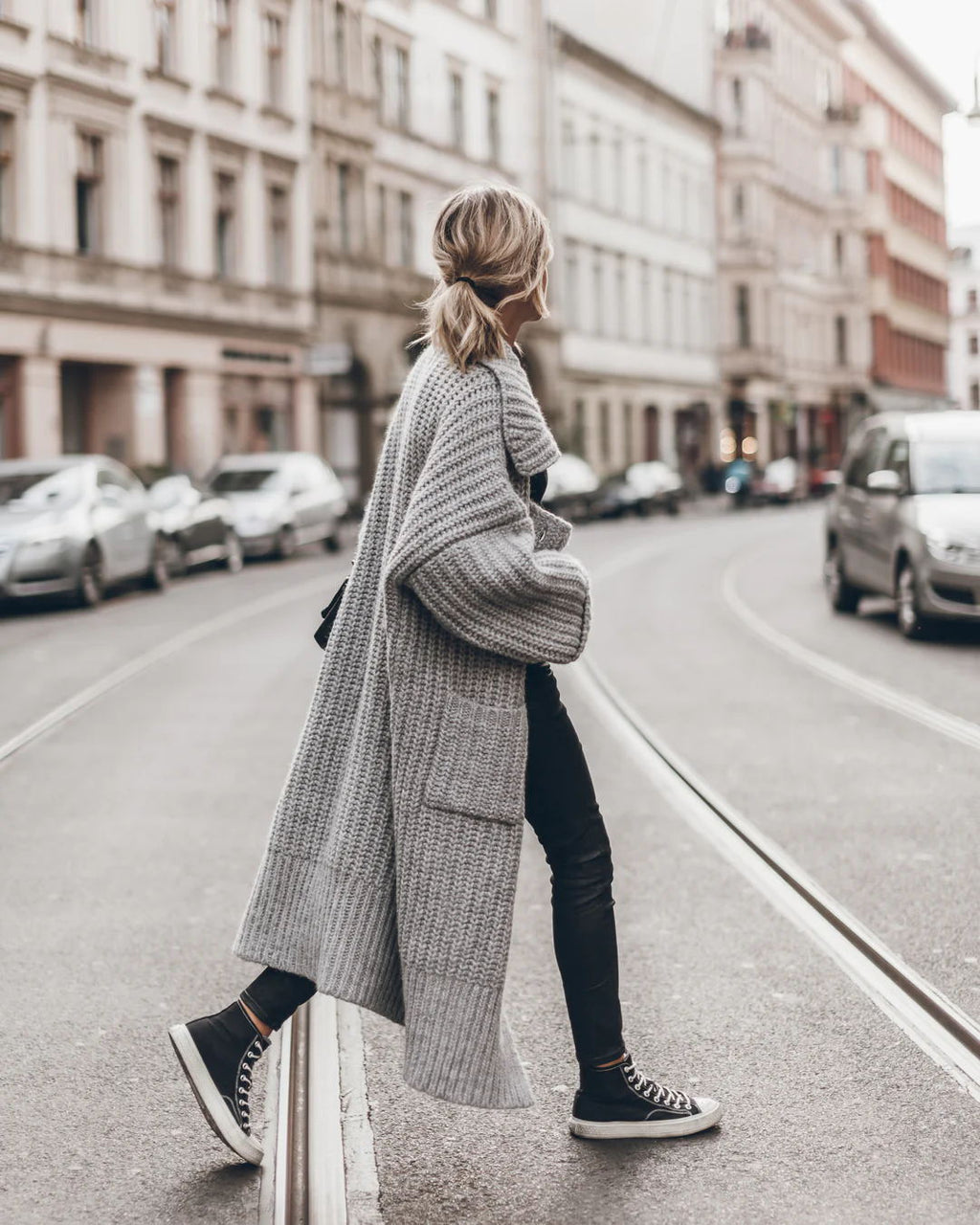 Chunky and Warm Knit Button Pocketed Oversized Midi Cardigan