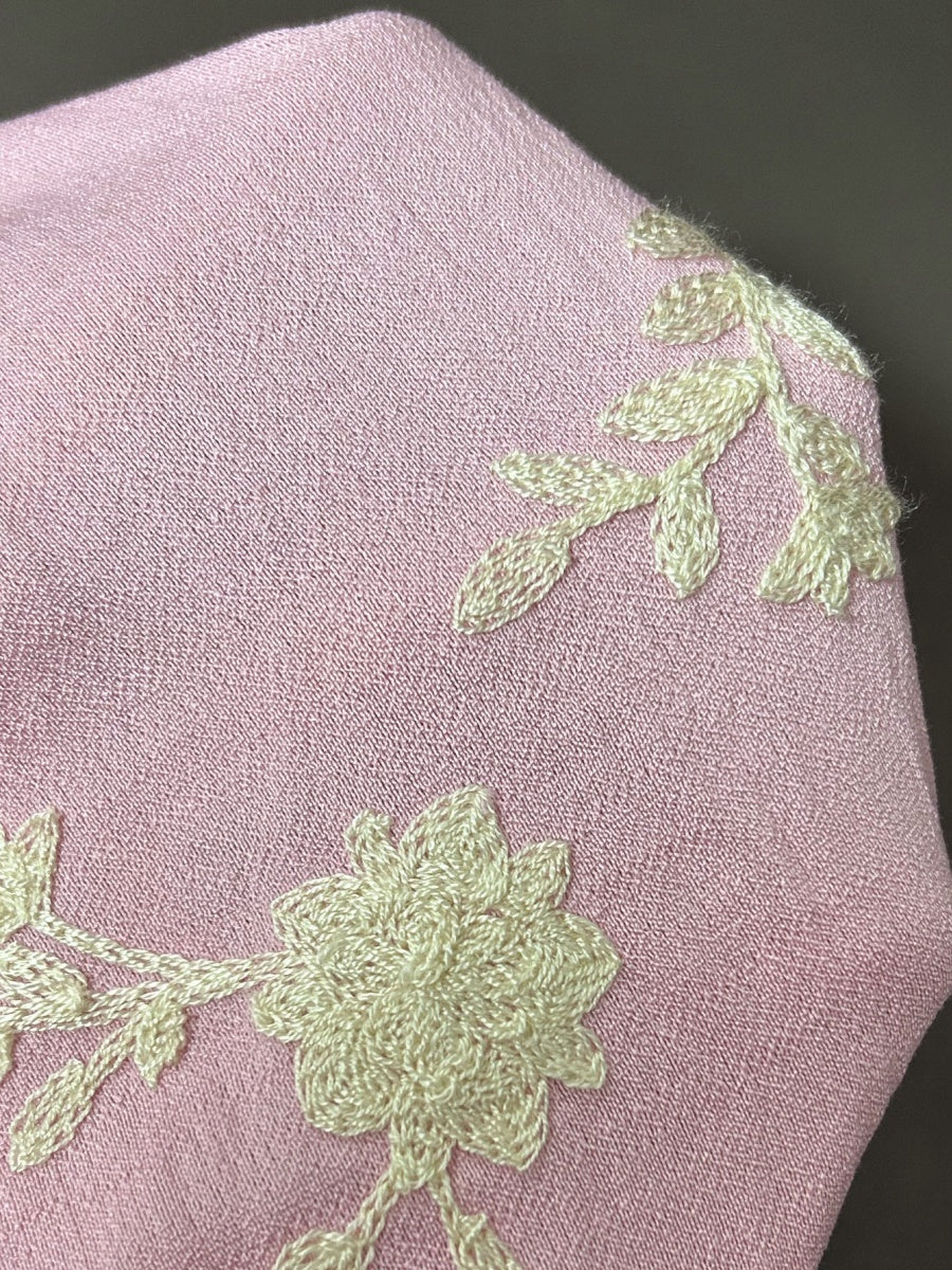 Floral Embroidery Color-blocked V-neck Lantern Sleeve Shirt