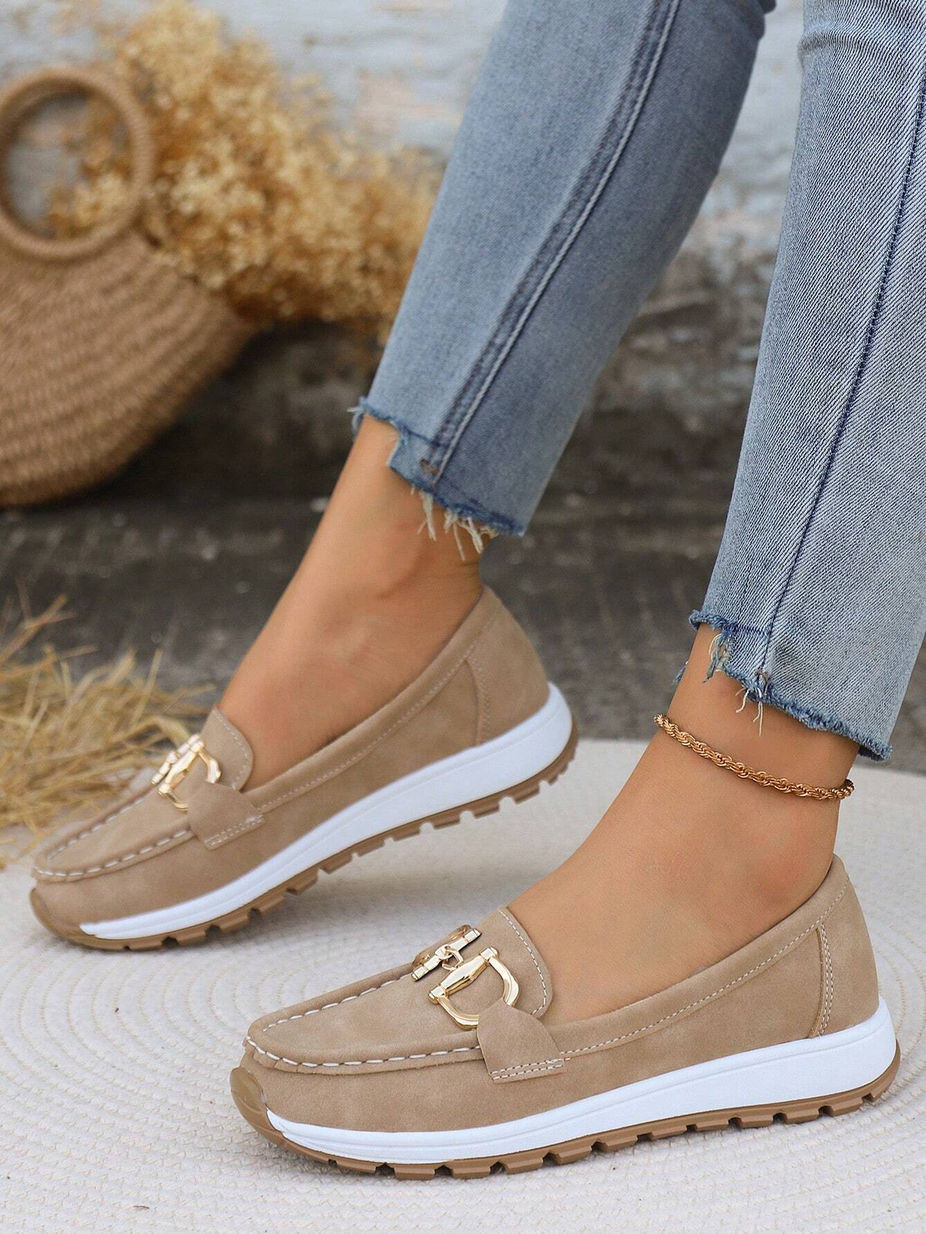 AmyVictoria | Chic Buckle Loafers