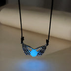 UNK RETRO SKELETON HAND LUMINOUS NECKLACE