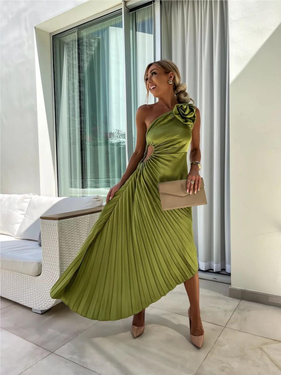 Sloping Shoulders Pleated Hollow Flowers Parties Bridesmaid Maxi Dresses