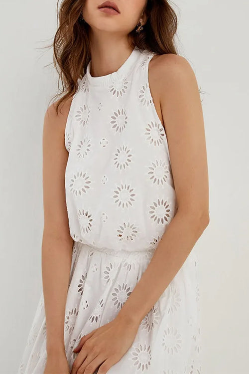 Sleeveless Lace Hollow Out Crop Top