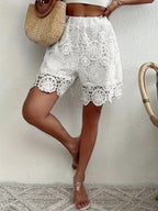 Lace-trimmed Mid-waist Solid Color Straight Leg Shorts