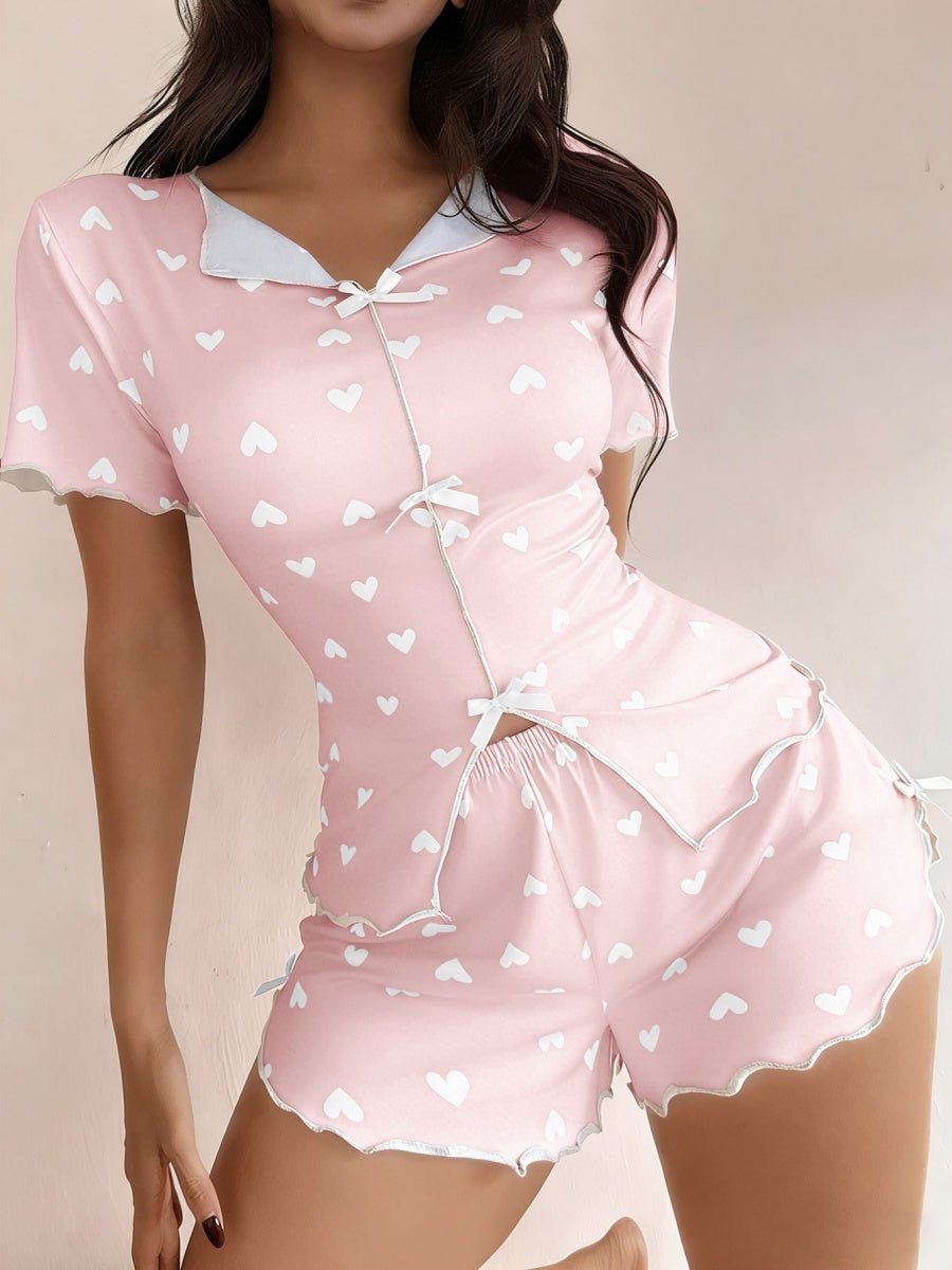 Heart-print Collared Short-sleeved Shirt And Shorts With Bow Tie - A Loungewear Set That Can Be Worn As Outerwear.