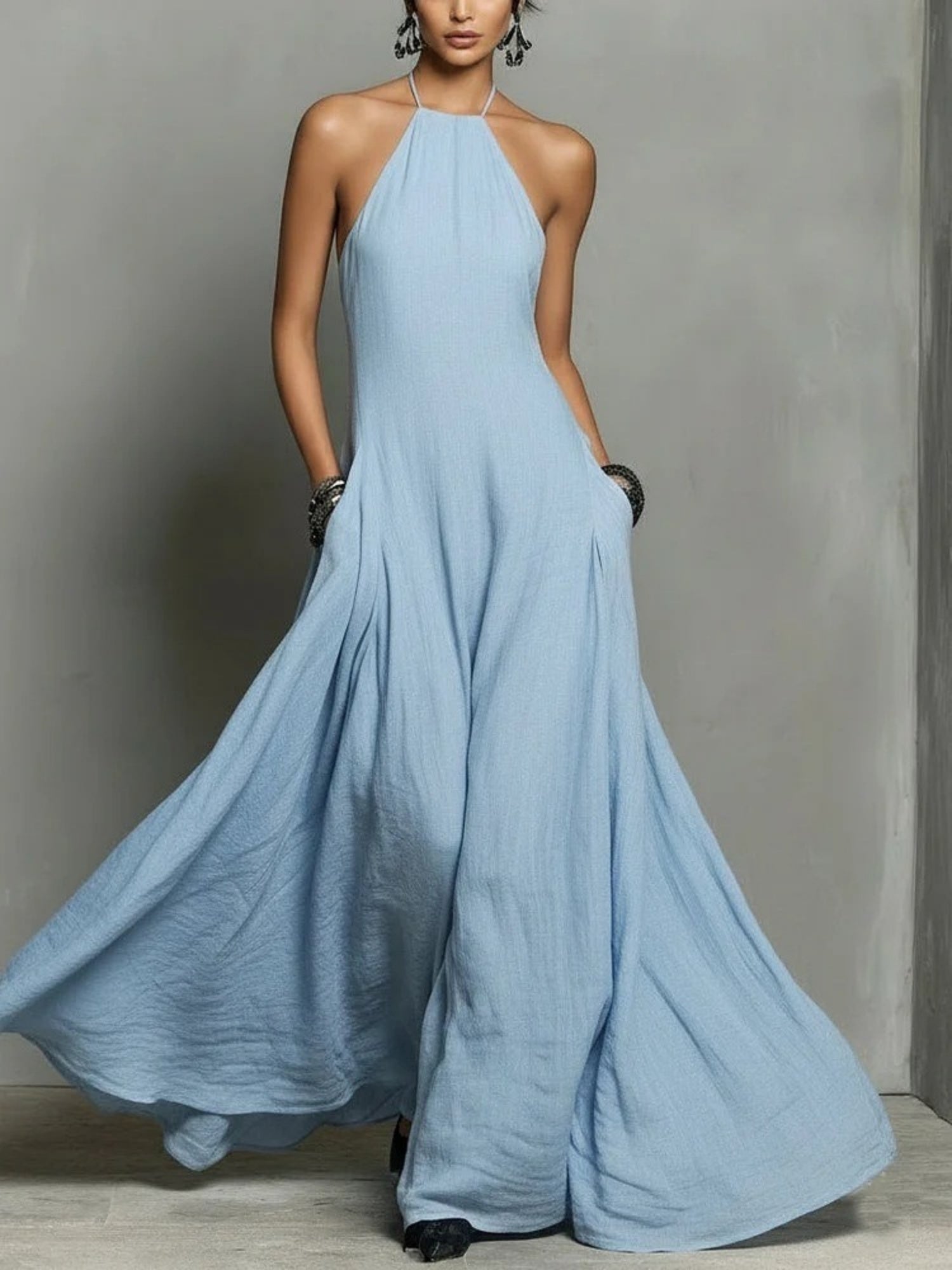 Neckband Backless Sleeveless Maxi Dresses