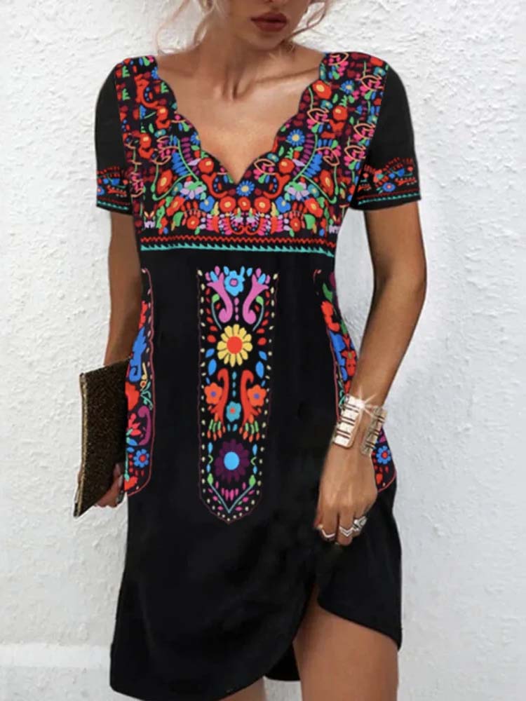 Scalloped V-Neck Short Sleeve Folk Embroidery Shift Mini Dress