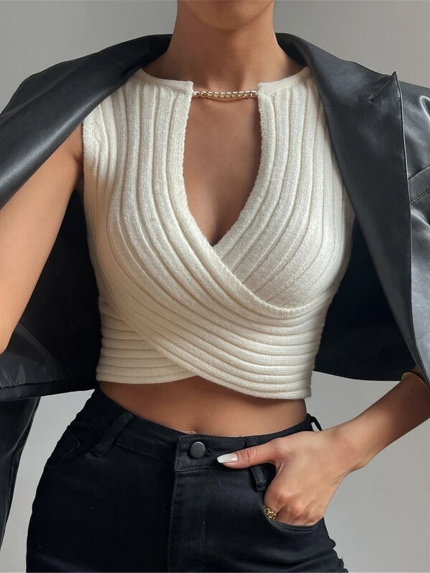 Chain Cross V-neck Knitted Vest