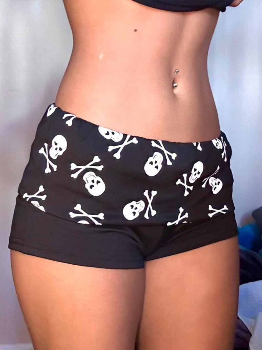 Skull Pattern Low-rise Hip-hugging Slim-fit Shorts