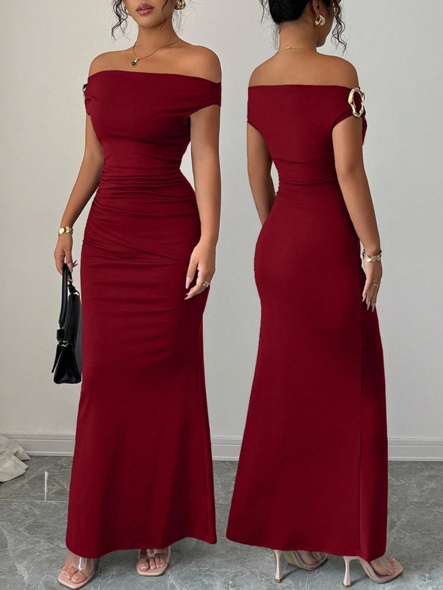 Off-shoulder Off Shoulder Pleated Metal Buckle Maxi Dresses