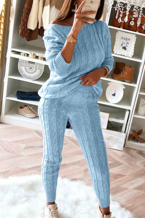 Crewneck Long Sleeve Sweater and Slim Fit Pants Solid Set