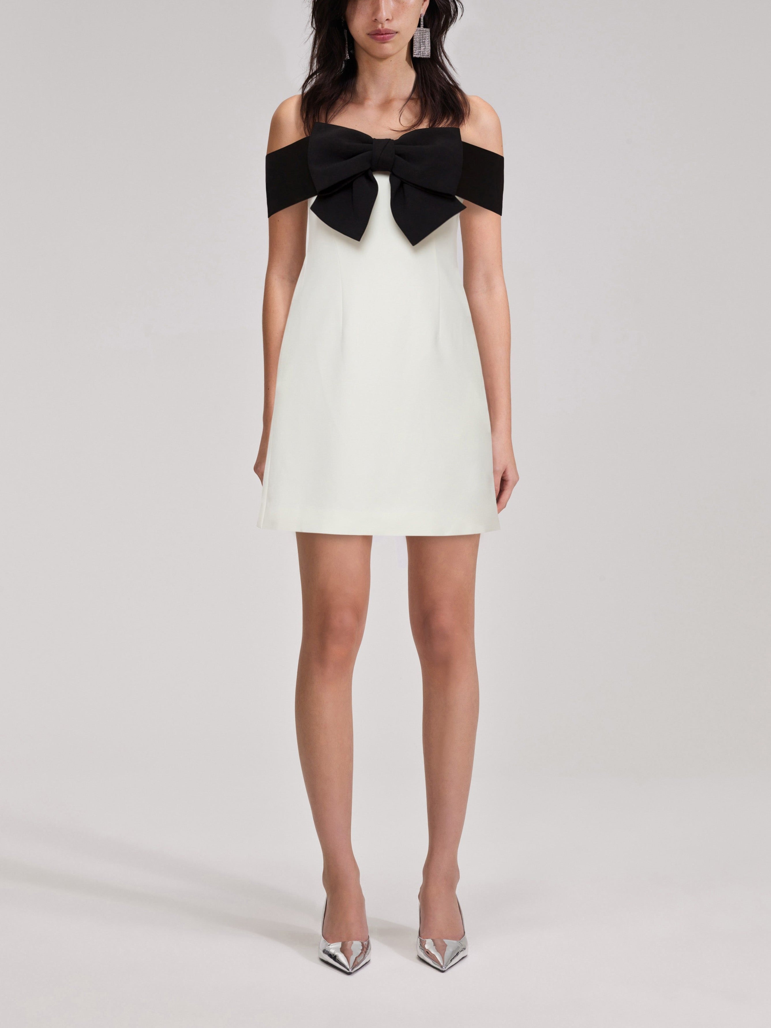 Off-the-Shoulder Contrast Bow Strap A-Line Mini Dress