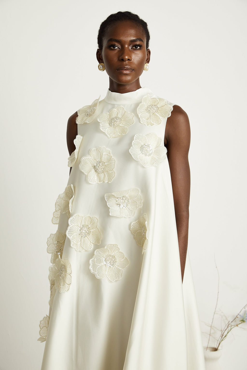 _milie sleeveless floral-applique midi dress in White