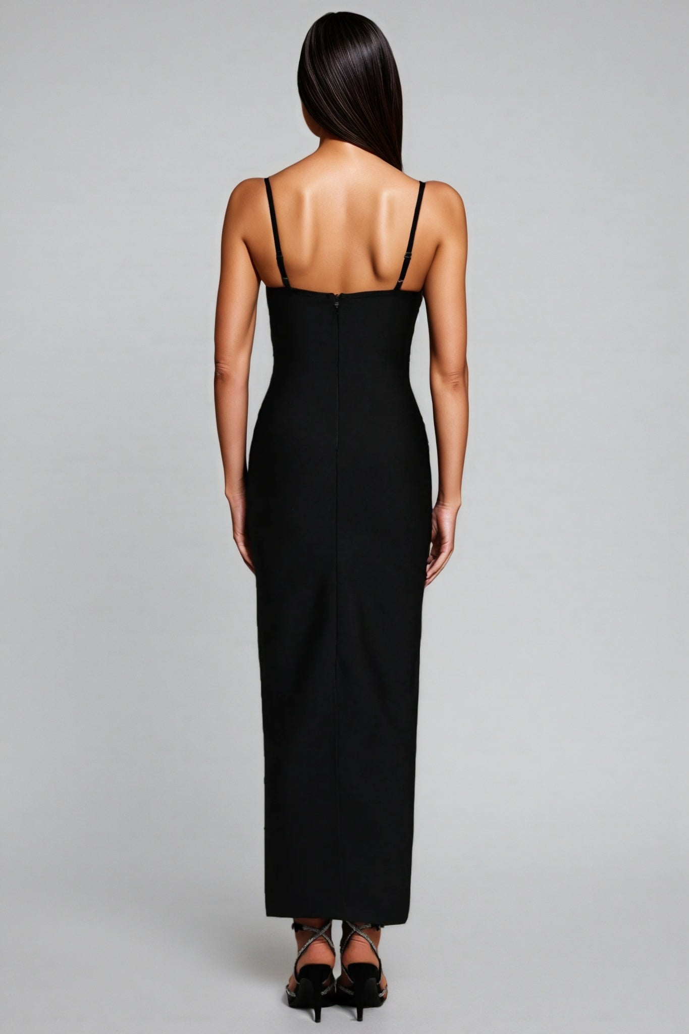 Geyren Sleeveless Diamond V-Neck Bandage Maxi Dress