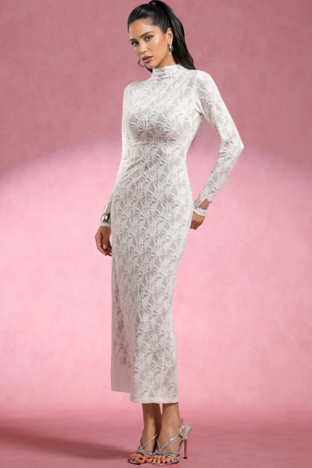 Riala Long Sleeves Lace Maxi Dress