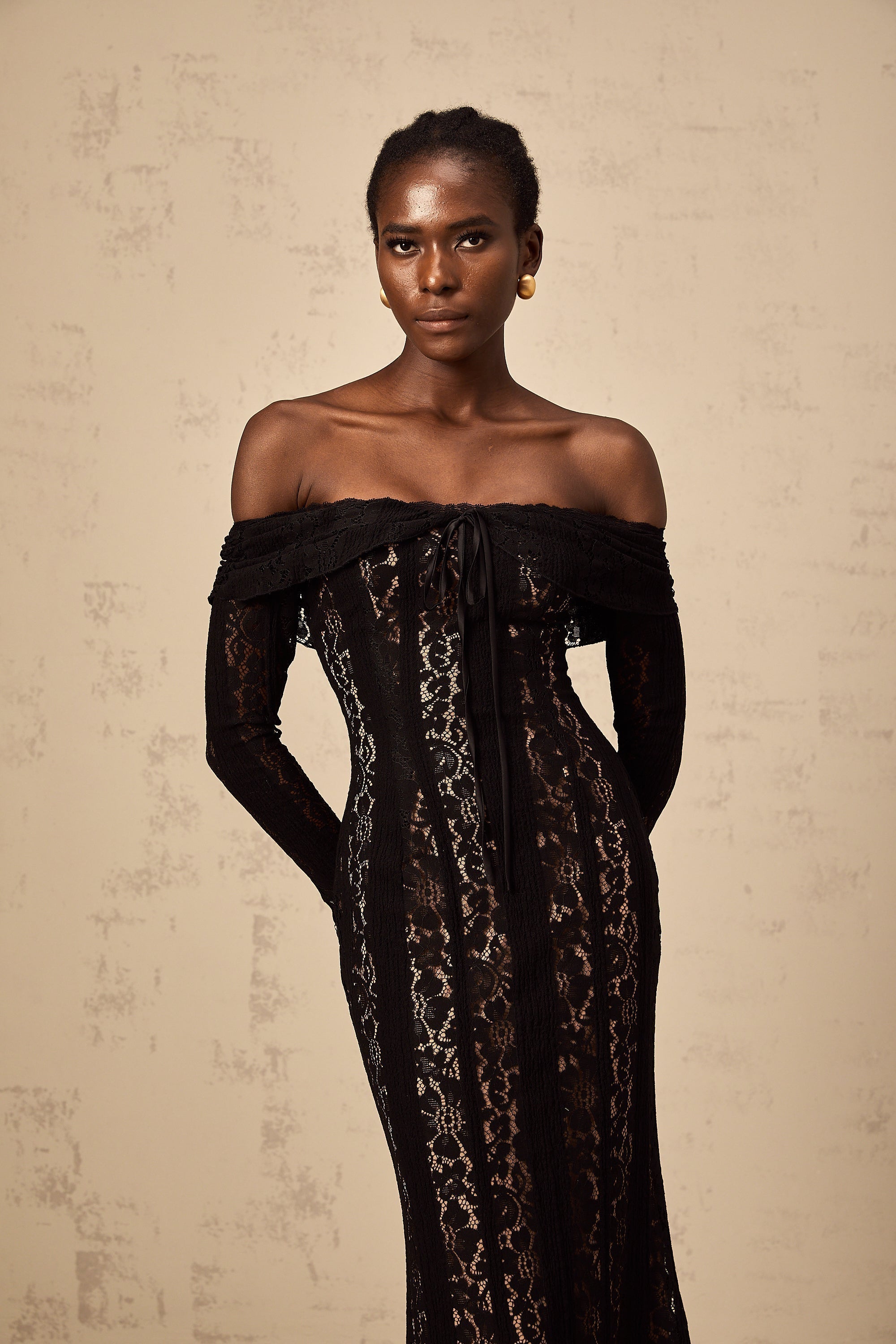_meline floral lace flared-cuff midi dress in Black