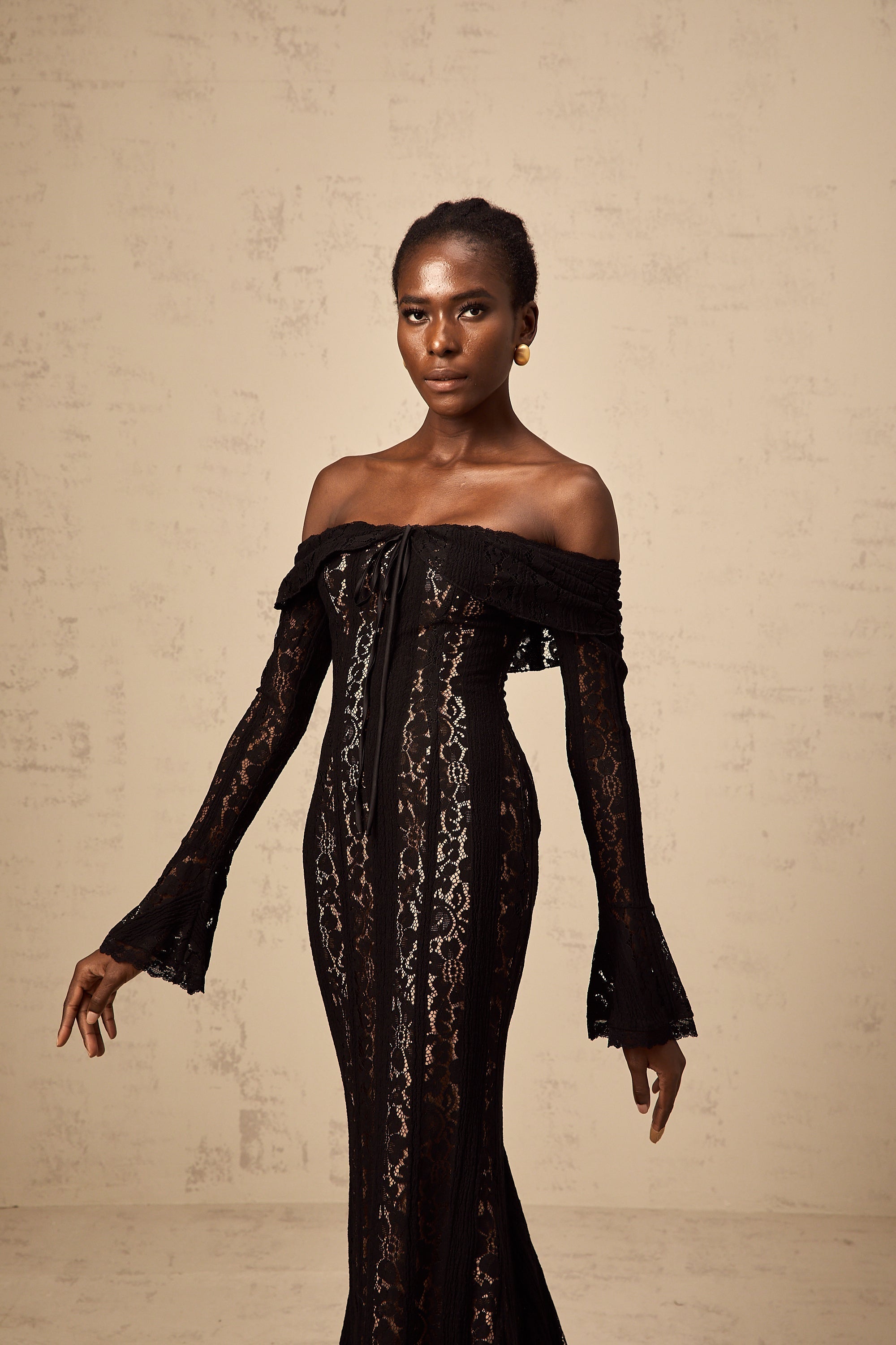 _meline floral lace flared-cuff midi dress in Black