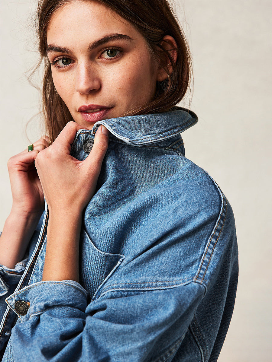 Oversized Denim Jacket For Women - Medium Wash Boyfriend Fit Side Slit Trucker Coat - Spring Daily Streetwear 2026
