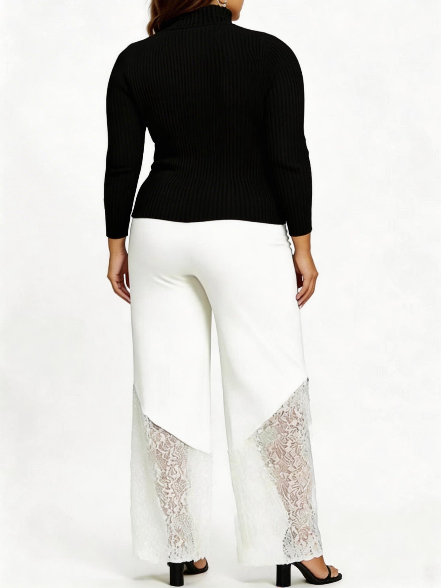 Slim-fitting, Loose-fitting, Comfortable Cropped Trousers With Lace Trim And Cutout Details