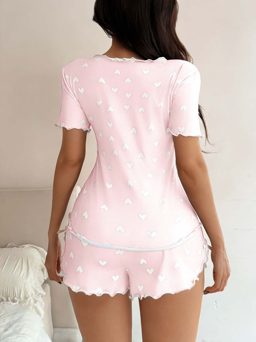 Heart-print Collared Short-sleeved Shirt And Shorts With Bow Tie - A Loungewear Set That Can Be Worn As Outerwear.