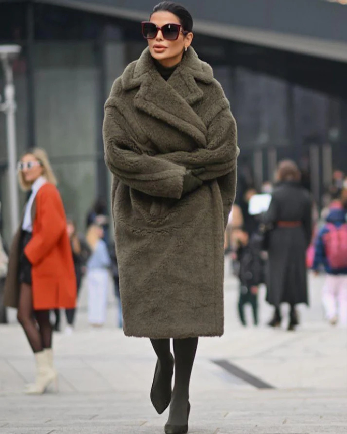 | Long teddy coat
