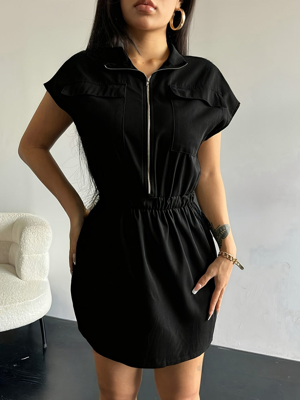Workwear Style Shirt With A Fitted Waist And Slimming Short-sleeved Dress