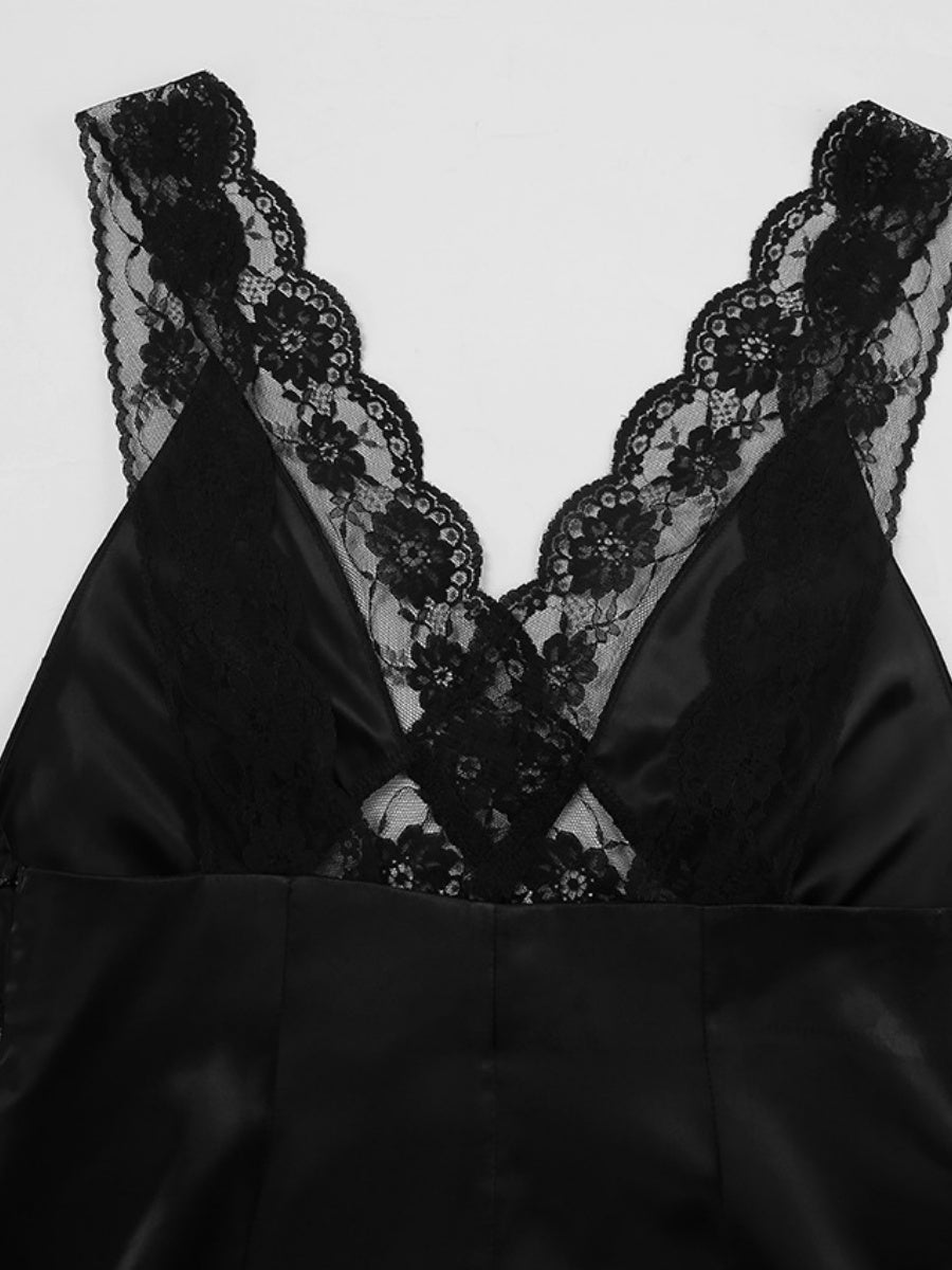Black Sexy Hollowed-out V-neck Lace Trim Fishtail Long Dress