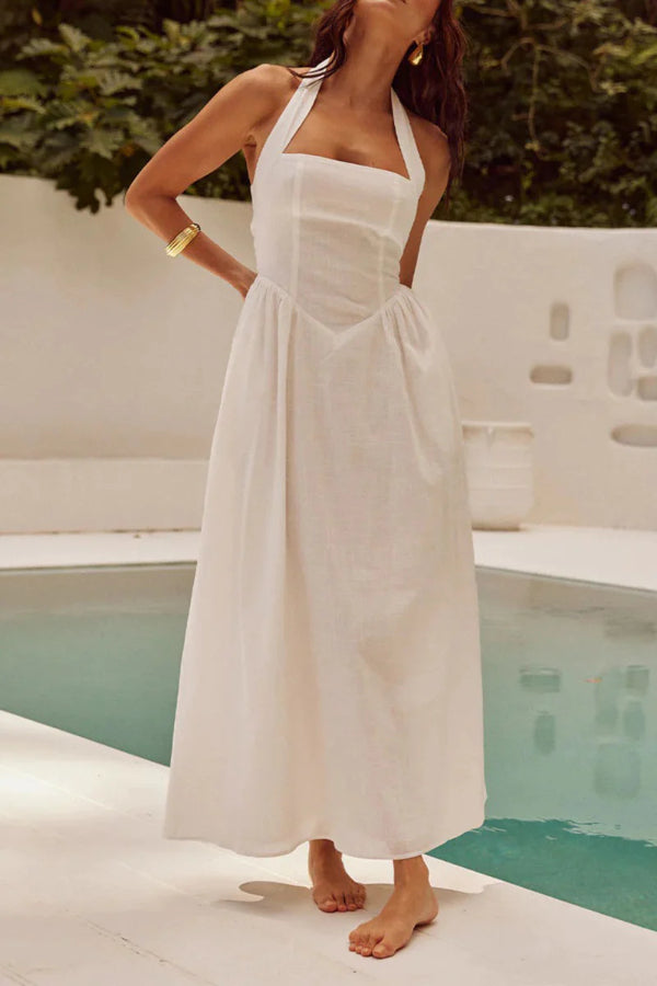 | Sleeveless dress with pocket pleats and halterneck