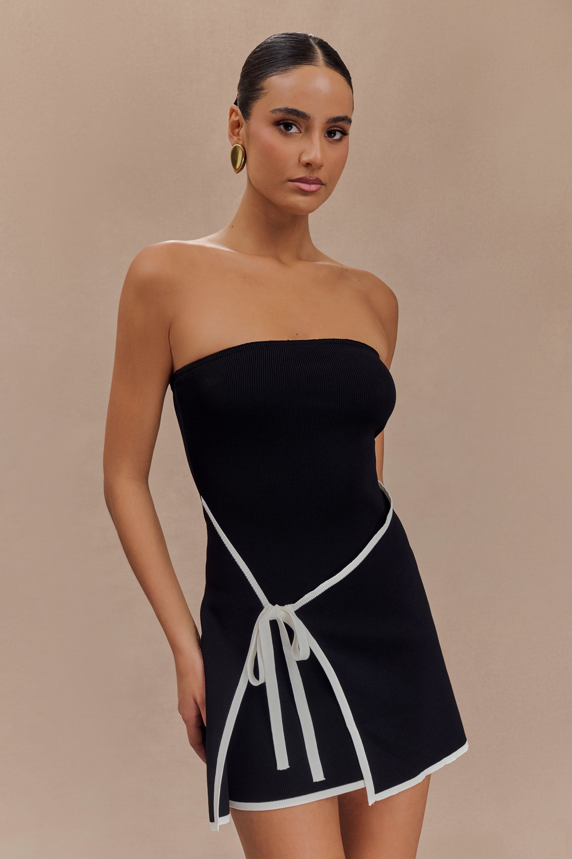 Strapless Contrast Piping Wrap Front Ribbon Tie Mini Dress