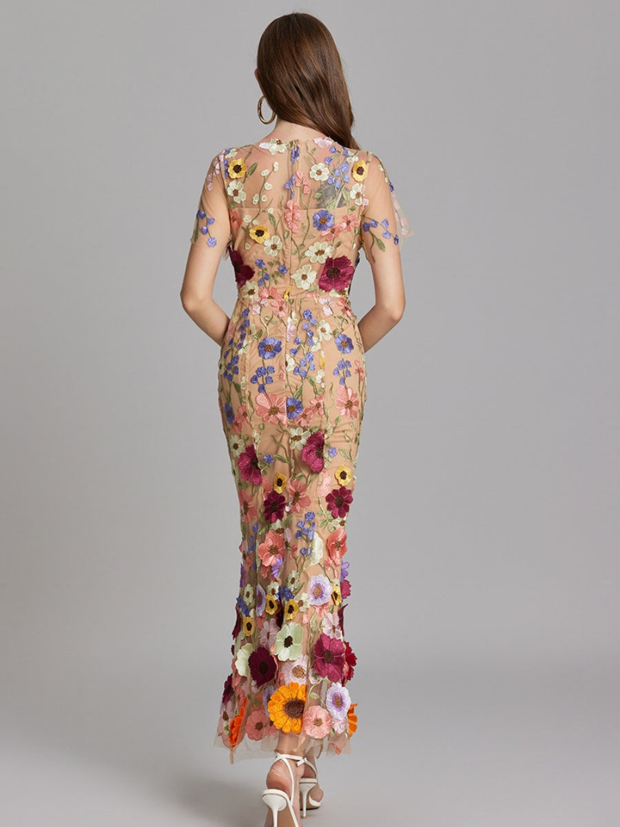 Embroidered 3D Floral Fitted Waist Short-sleeved Long Dress