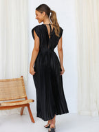 Solid Color V-neck Sleeveless Midi Dresses