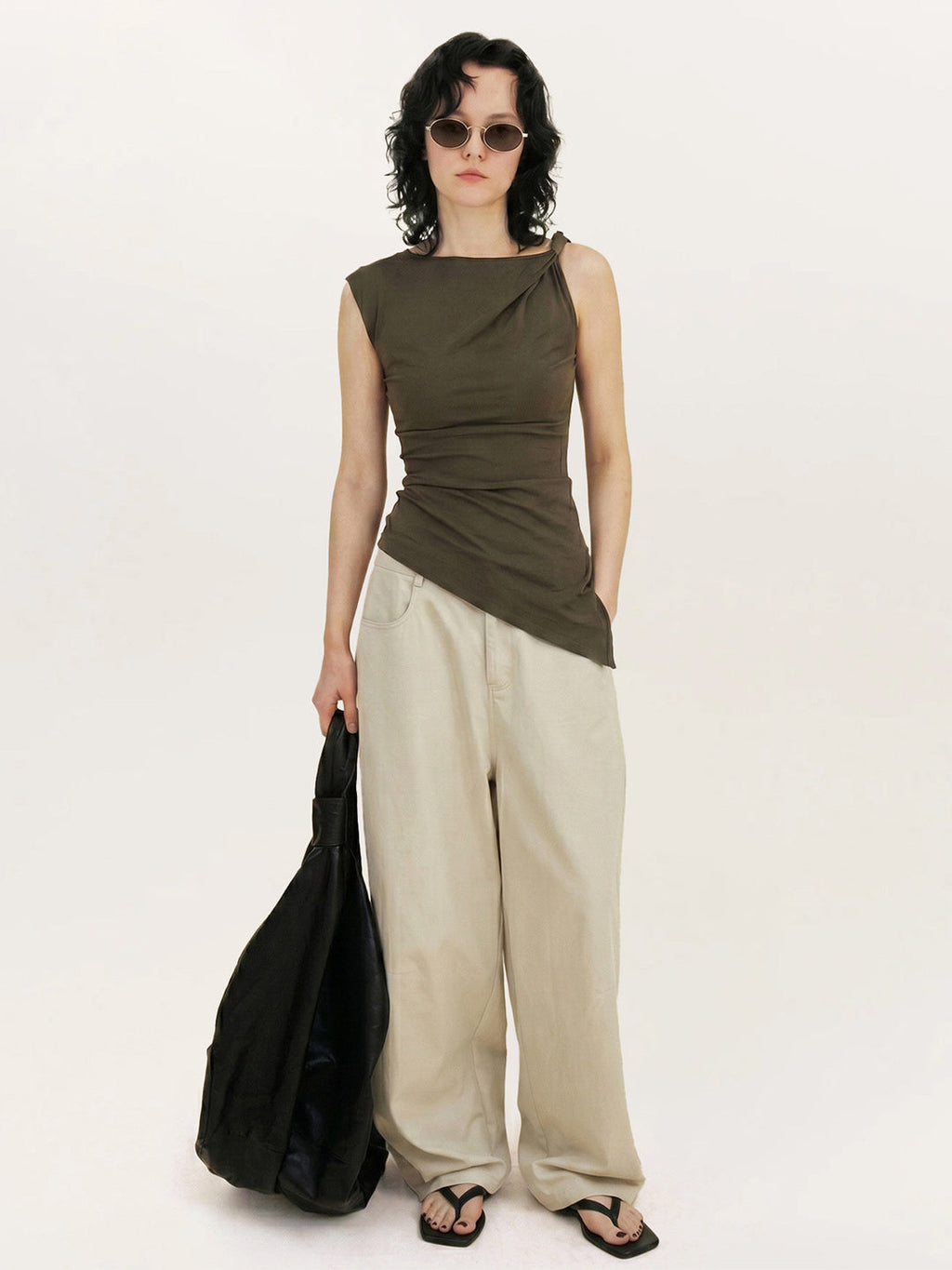Design-inspired Twisted Top