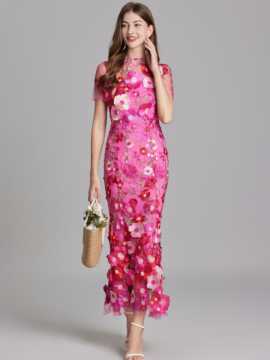 Embroidered 3D Floral Fitted Waist Short-sleeved Long Dress