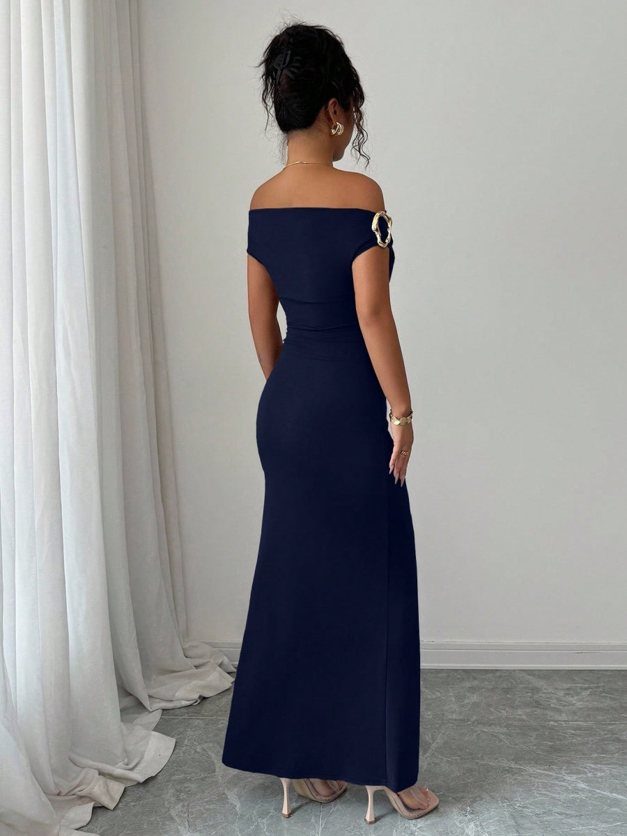 Off-shoulder Off Shoulder Pleated Metal Buckle Maxi Dresses