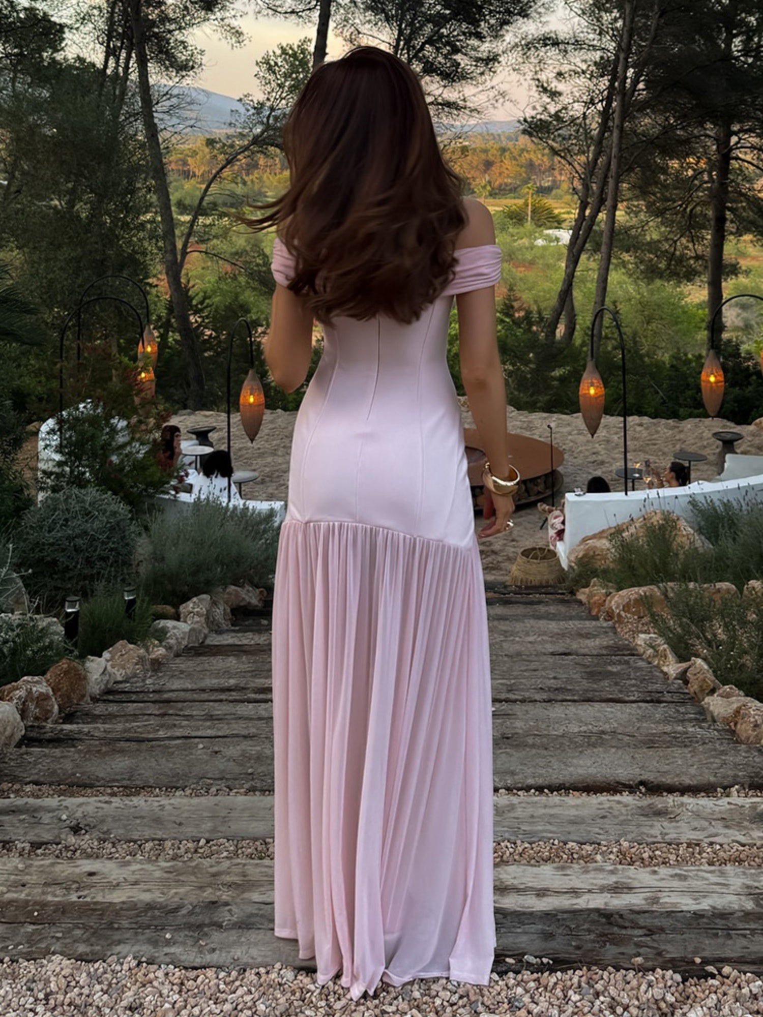 Mesh Splicing Off-shoulder Pleated Backless Maxi Dresses