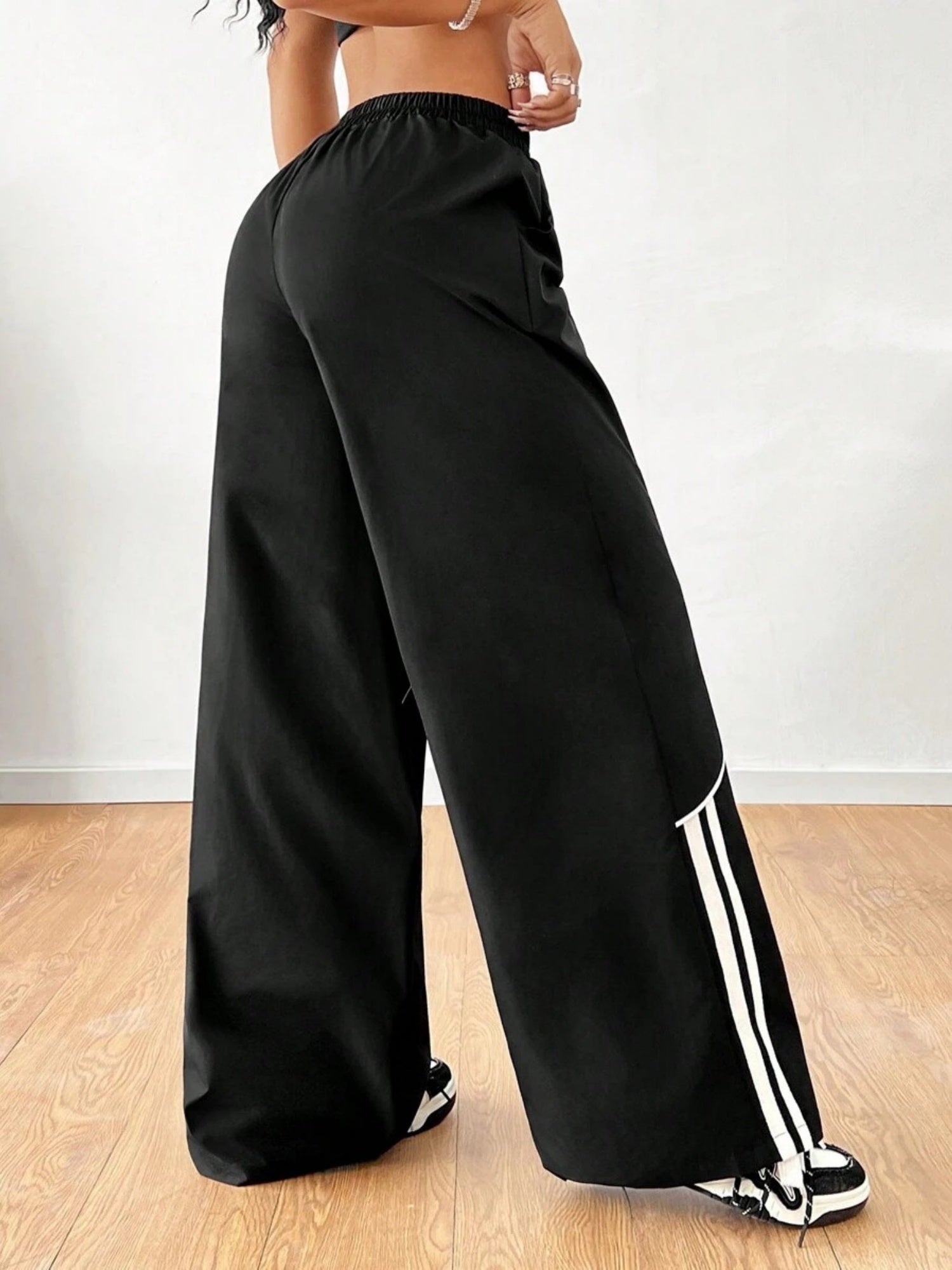 Color-blocked Elastic Waistband Pocket Wide-leg Trousers