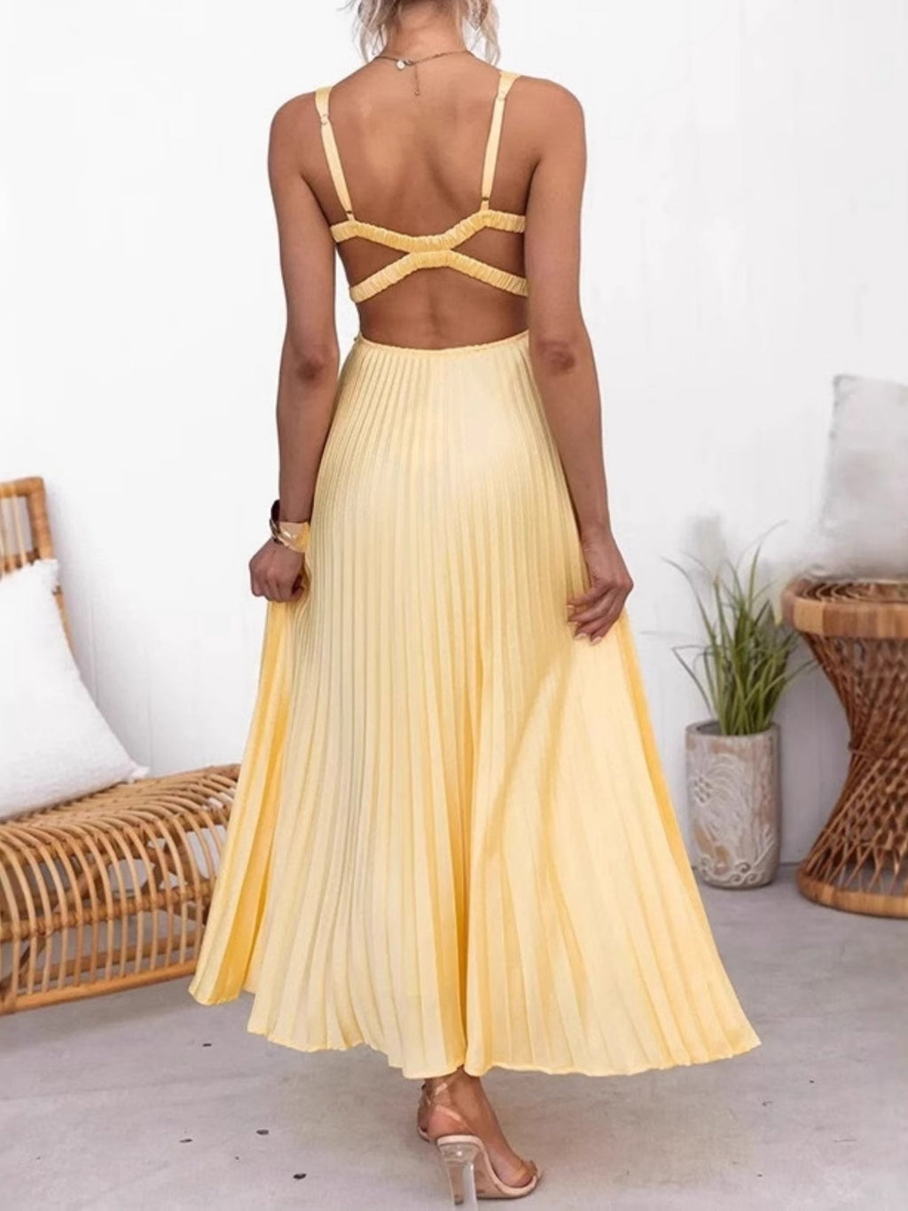 Crimp V-neck Backless Maxi Dresses
