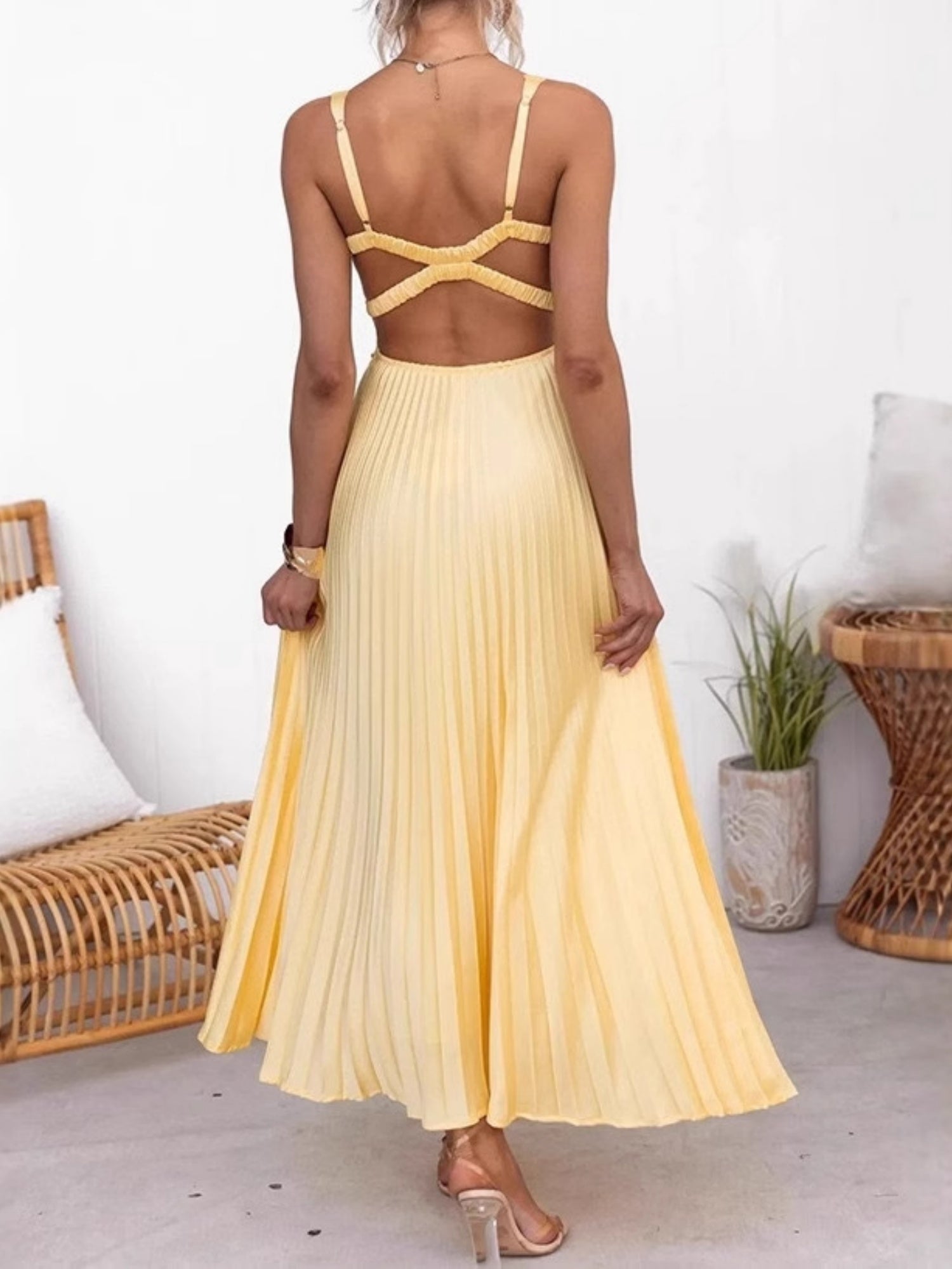 Crimp V-neck Backless Maxi Dresses