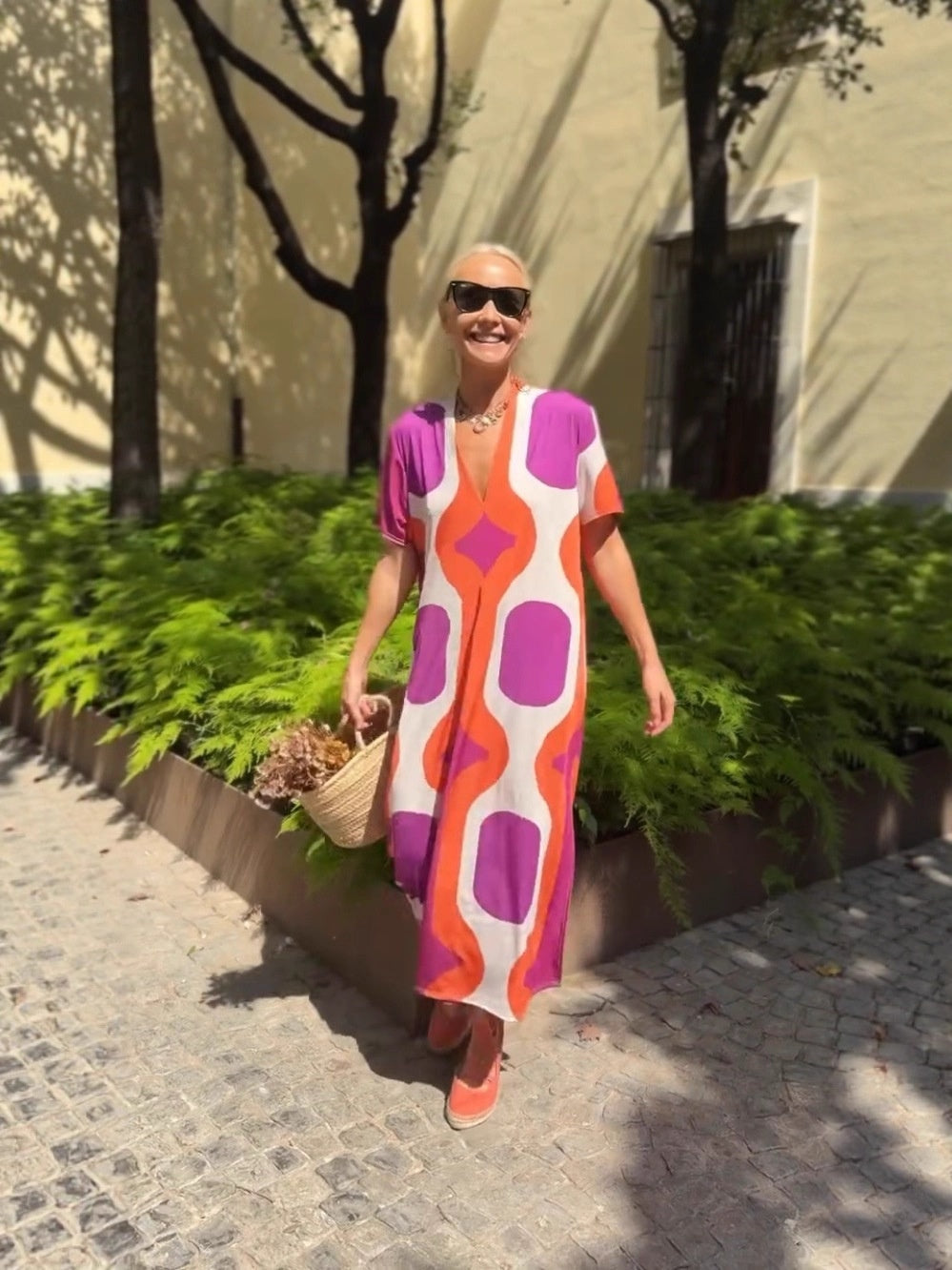 V-neck Resort Style Print Maxi Dresses